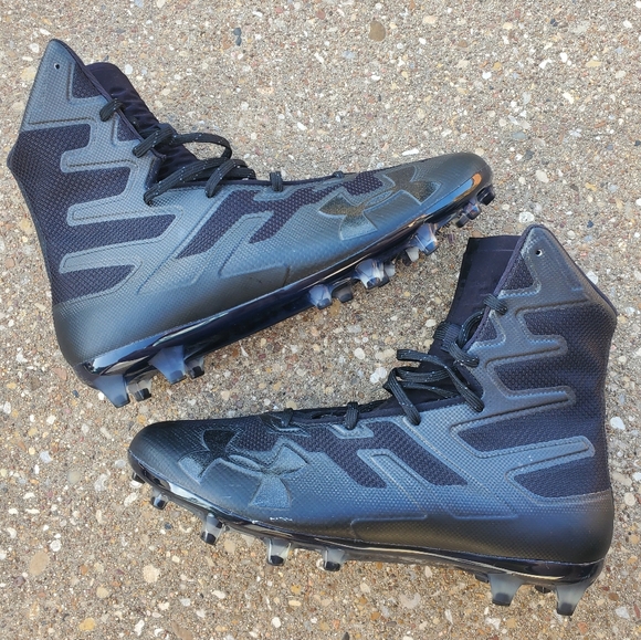 Under Armour MC Highlight Football Black Cleats 12 New